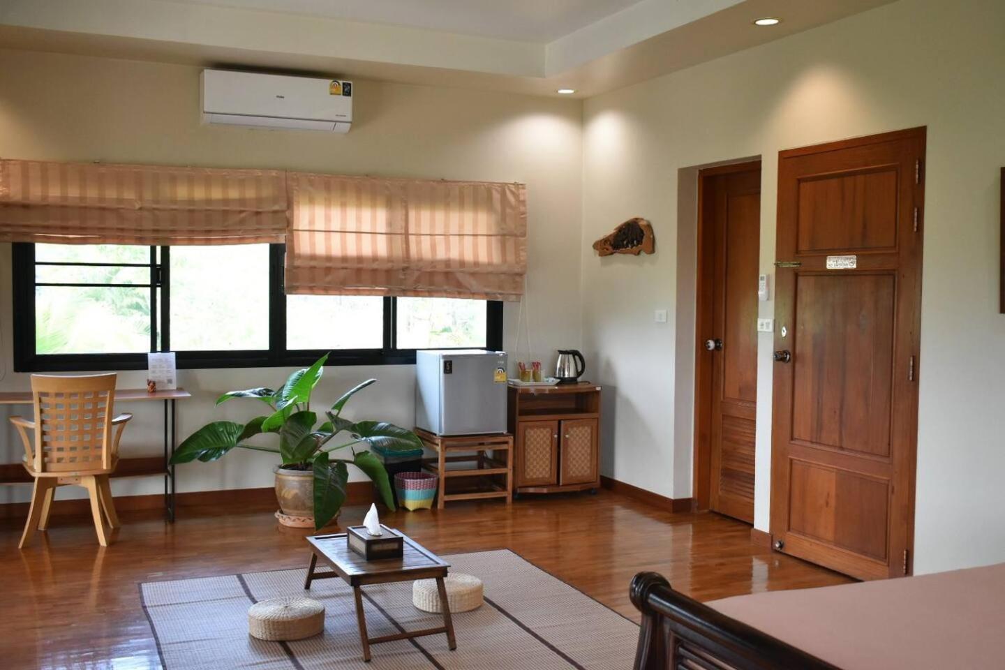 Wichouda Homestay เชียงดาว ภายนอก รูปภาพ